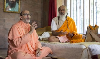 Pujya Swami Rameshwarananda Giri Maharaj y H.H. Shivarudra Balayogi